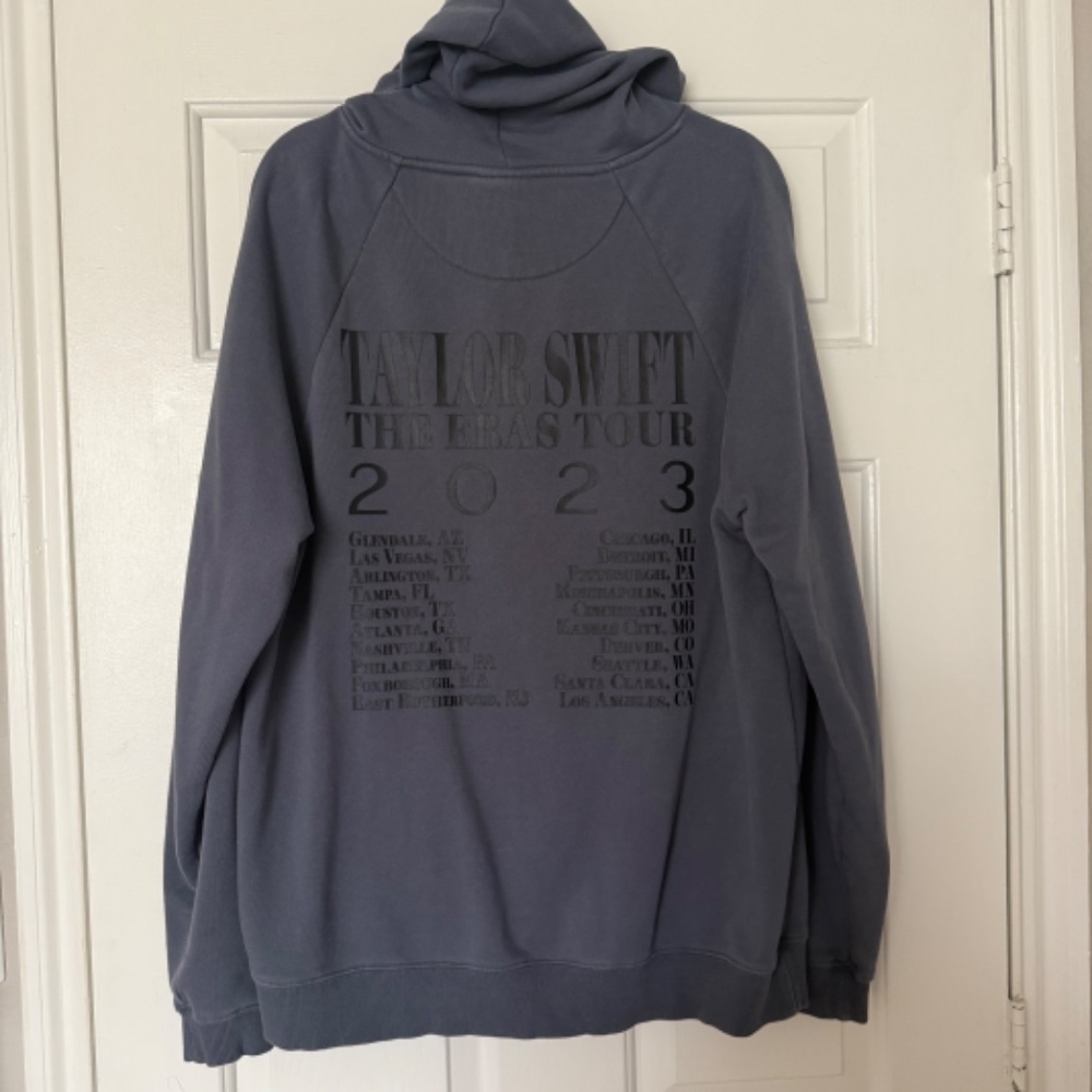 GUC Taylor Swift Eras Tour Size M Navy Hoodie - Picture 4 of 4